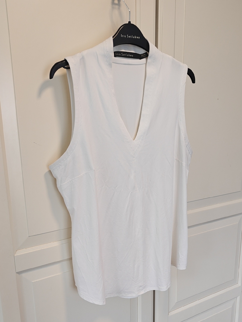 Iris Setlakwe Crisp White V-Neck Sleeveless Tank